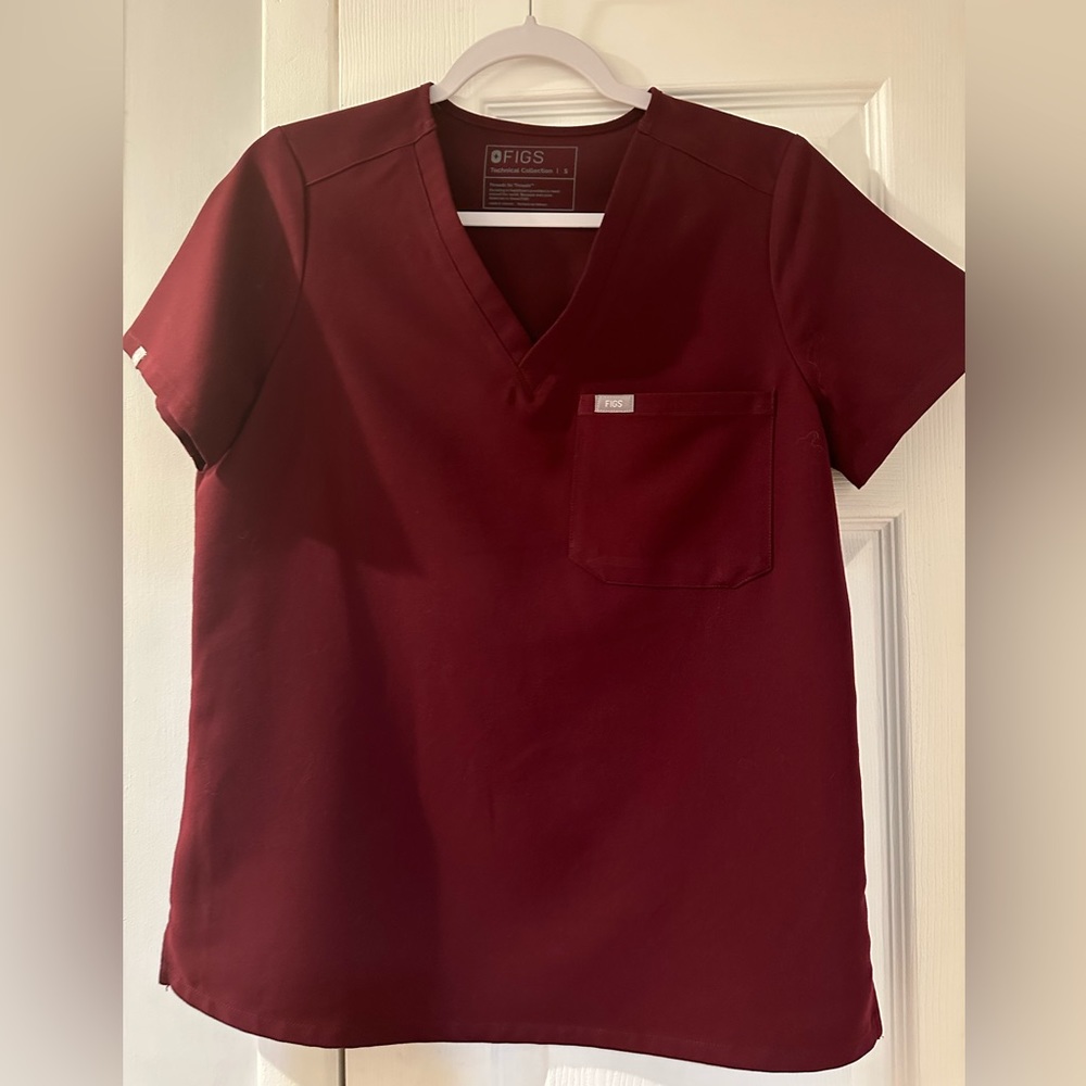 Figs Catarina Top Size Small Burgundy Worn Once Good Condition - Picture 1 of 2